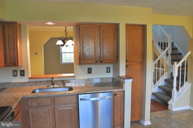 10 Donn Ct, Perry Hall, MD 21128 - photo 4