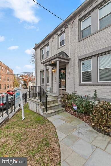 712 Shepherd Rd NW unit 1, Washington, DC 20011 - photo 5