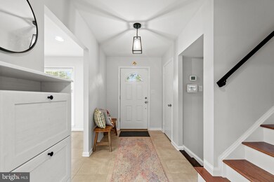 3803 Stoneybrooke Ct, Alexandria, VA 22306 - photo 4