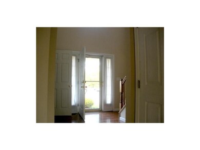 Entry/Foyer.