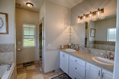 Master Suite Bath