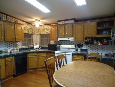 254 N Waite St, Manchester, TN 37355 - photo 5