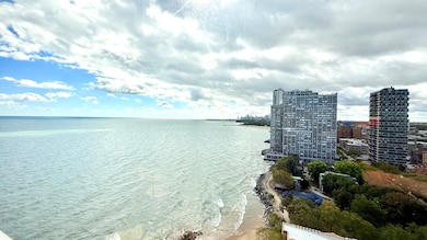 Shoreline Towers Condominiums unit 19V, Chicago, IL 60660 - photo 2