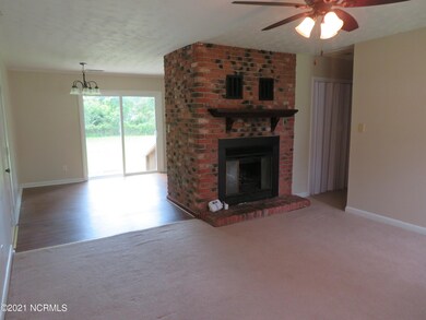 303 Lakewood Dr, Jacksonville, NC 28546 - photo 4