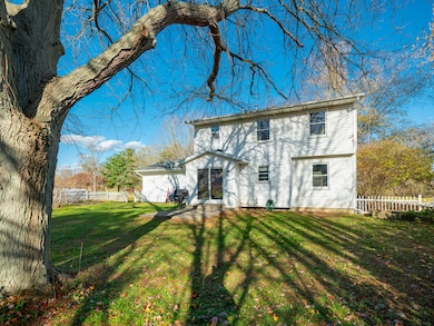 569 Club View Dr-129