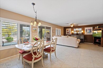 04-Dining & Living Room