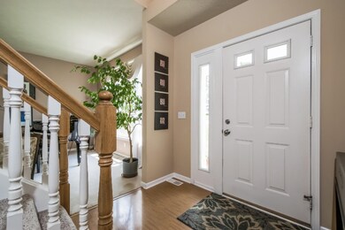 003-Foyer-2844736-medium