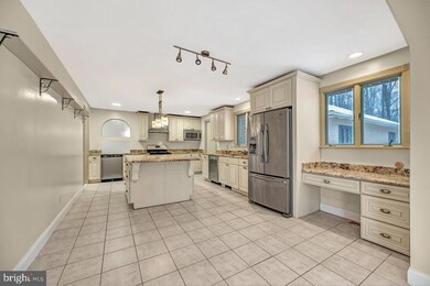 97 Hardy Dr, Princeton, NJ 08540 - photo 3