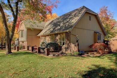 1601 NW Willowbrook Dr, Blue Springs, MO 64015 - photo 2