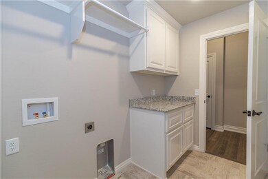 1017 NE 34th Terrace, Moore, OK 73160 - photo 7