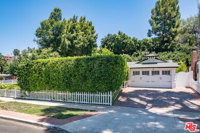 5046 Alhama Dr, Woodland Hills, CA 91364 - photo 3