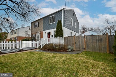 5645 Fenwick Dr, Alexandria, VA 22303 - photo 2