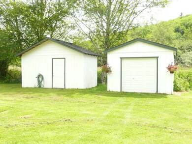 16 Urych Rd, Raymond, WA 98577 - photo 2