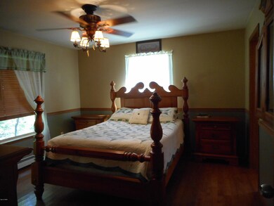 107 Tranquility Ct, Dingmans Ferry, PA 18328 - photo 4