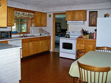 Kitchen. Eat-in kitchen overlooks Florida room