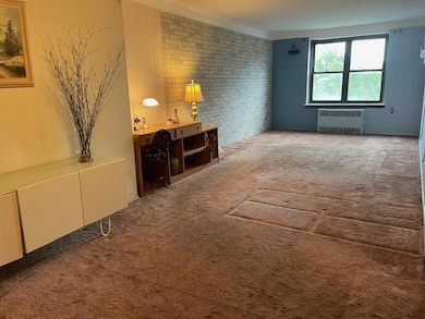 87-10 204th St unit A-62, Hollis, NY 11423 - photo 4