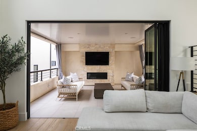 422 1/2 Larkspur Ave, Newport Beach, CA 92625 - photo 3