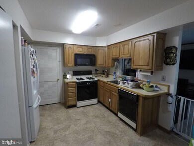 216 Burnamwood Dr, Mount Laurel, NJ 08054 - photo 4