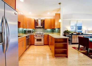 Chef's Kitchen with high end stainless steel appli