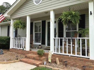 901 Southfield St, Inman, SC 29349 - photo 3