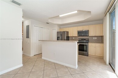 10678 SW 8th St unit 203, Pembroke Pines, FL 33025 - photo 5