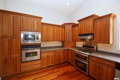 5529 Baraboo Ct, Davenport, IA 52804 - photo 3