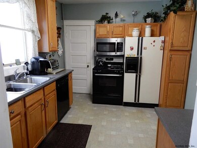 147 Brunswick Rd, Troy, NY 12180 - photo 7