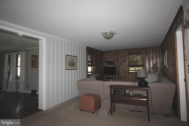 11424 Reisberg Ln, Marriottsville, MD 21104 - photo 6