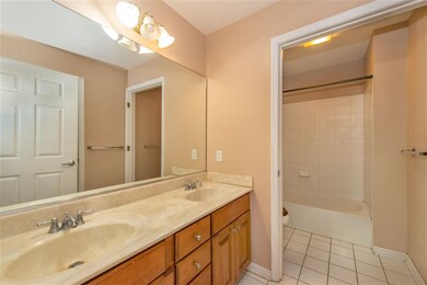 4 Greenwich Dr unit 607, Jersey City, NJ 07305 - photo 7
