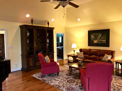 Dramatic Ceilings & Recessed Lighting