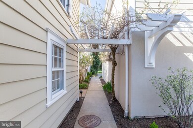 100 Garden Aly unit 8, Doylestown, PA 18901 - photo 4