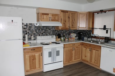 25 Upper Main St unit 2, Essex Junction, VT 05452 - photo 2