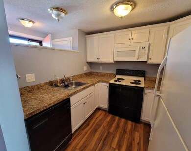 12 Savage Ct, Pembroke, NH 03275 - photo 5