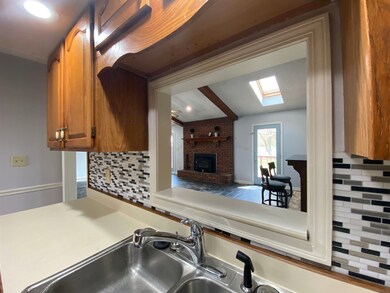 Nice pass through from kitchen to Great room