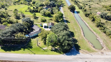 35 Private Road 815, Markham, TX 77456 - photo 3