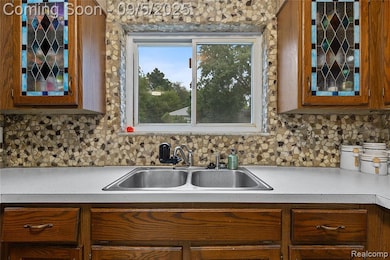 1107 Odessa Dr, Holly, MI 48442 - photo 6