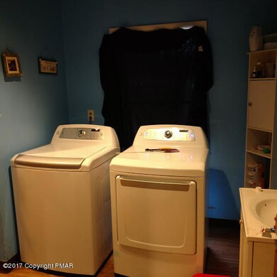 240 Washington St, East Stroudsburg, PA 18301 - photo 3