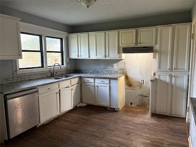 5225 Longmeadow St, Houston, TX 77033 - photo 4