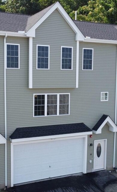 88 Norfolk St, Worcester, MA 01604 - photo 2