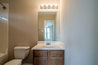 8819 Durham Manor Ln, Houston, TX 77075 - photo 6