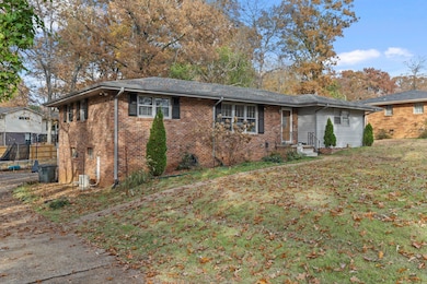 1605 Winston St, Florence, AL 35630 - photo 3