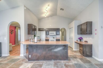 Kitchen (2)-FULL