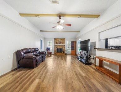 2410 Harwell Cir, Alvin, TX 77511 - photo 5