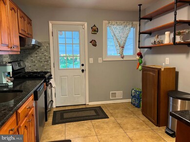 6604 Weston Ave, Capitol Heights, MD 20743 - photo 7