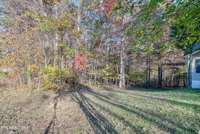 4-web-or-mls-1013 Pahue Dr_018_TNPC