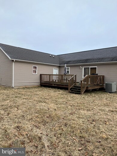 331 Box Factory Rd, Summit Point, WV 25446 - photo 4