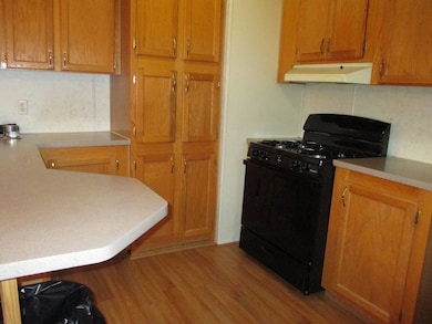 3660 Bentwood Cir W unit 149, White Lake, MI 48383 - photo 4