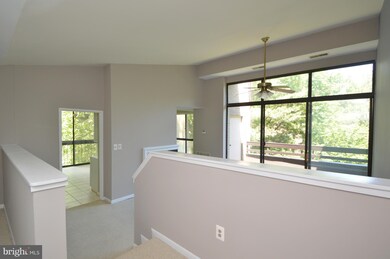 11556 Rolling Green Ct unit 300, Reston, VA 20191 - photo 2