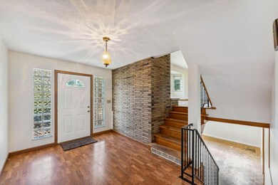 1351 Devonhurst Dr, Columbus, OH 43232 - photo 4