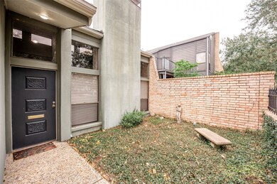 2009 Marguerite St, Bay City, TX 77414 - photo 2